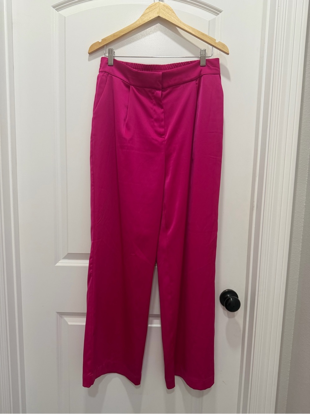 Wide-Leg High-Waist Pants in Vibrant Fuchsia